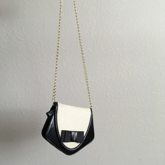 Vintage Tuxedo Bow Small Crossbody - Picture 2 of 8